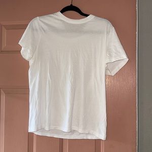 White tee shirt
